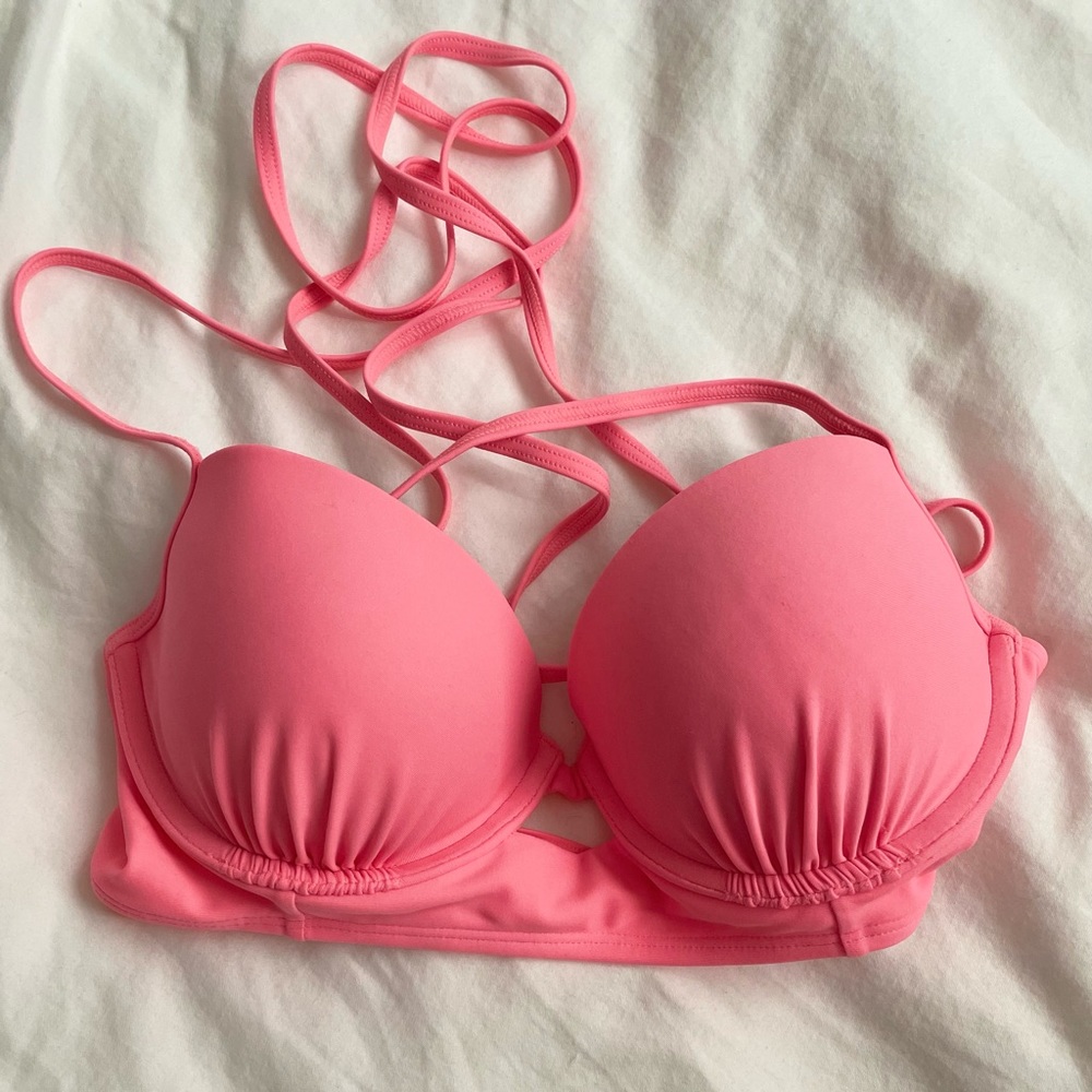 Pink A&F bikini top. Small. Great condition.